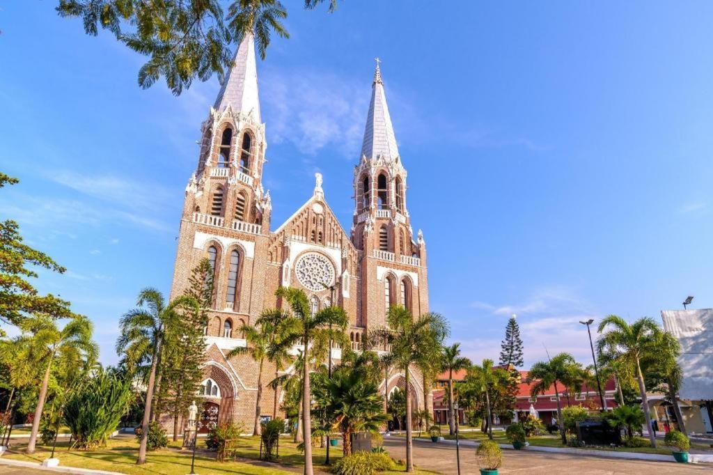 Alfa Hotel Yangon Luaran gambar