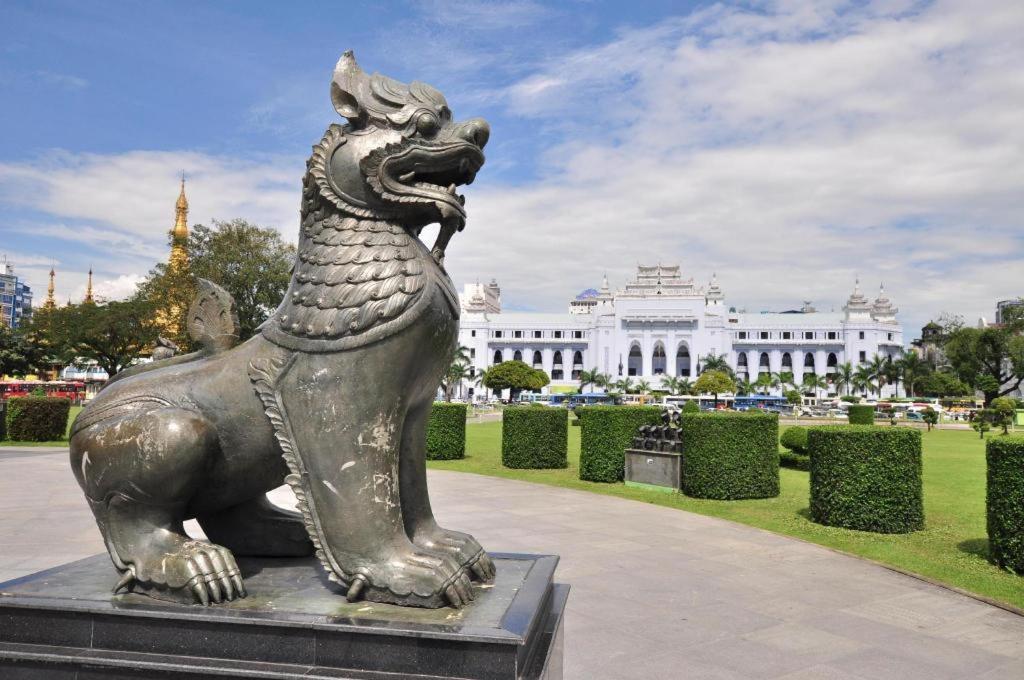 Alfa Hotel Yangon Luaran gambar