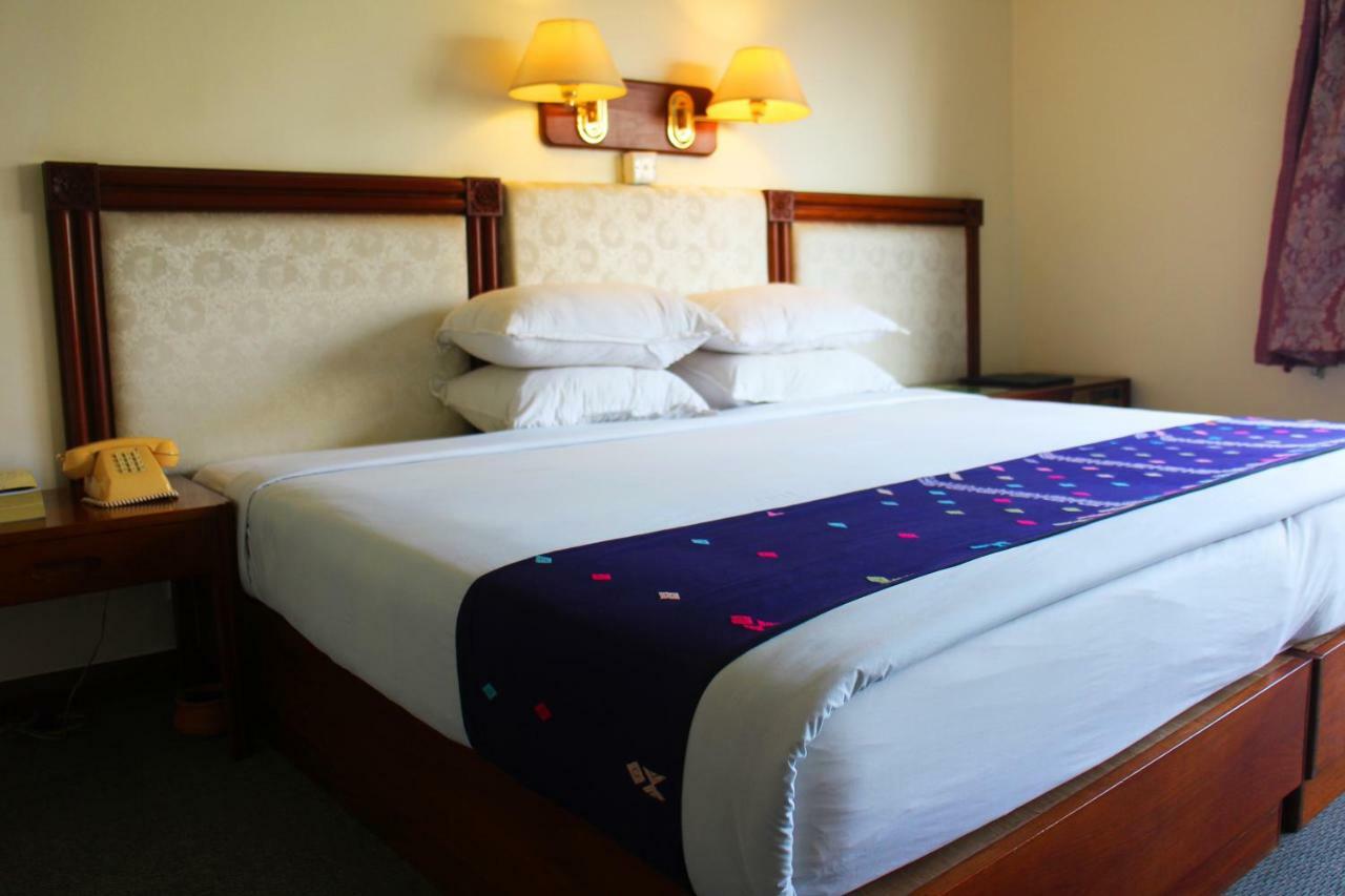 Alfa Hotel Yangon Luaran gambar