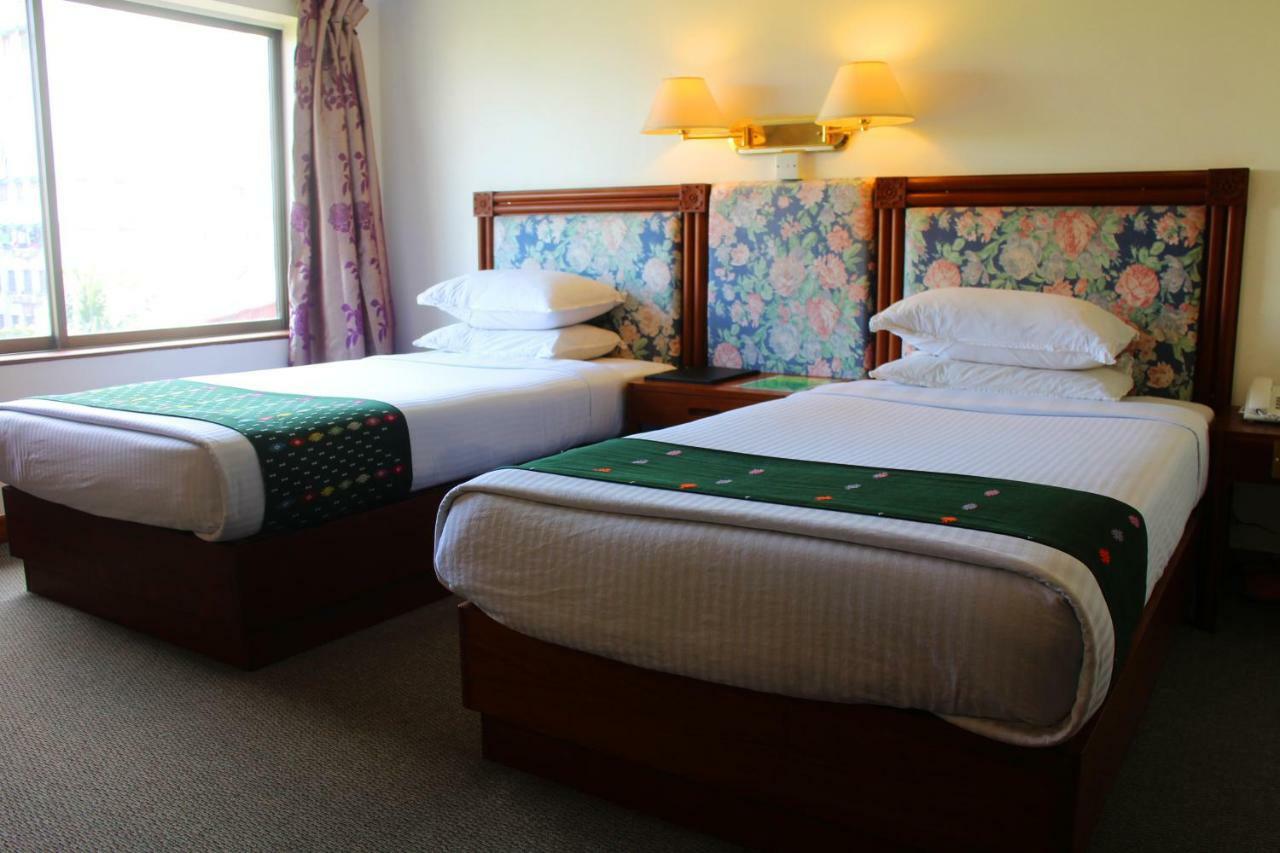 Alfa Hotel Yangon Luaran gambar