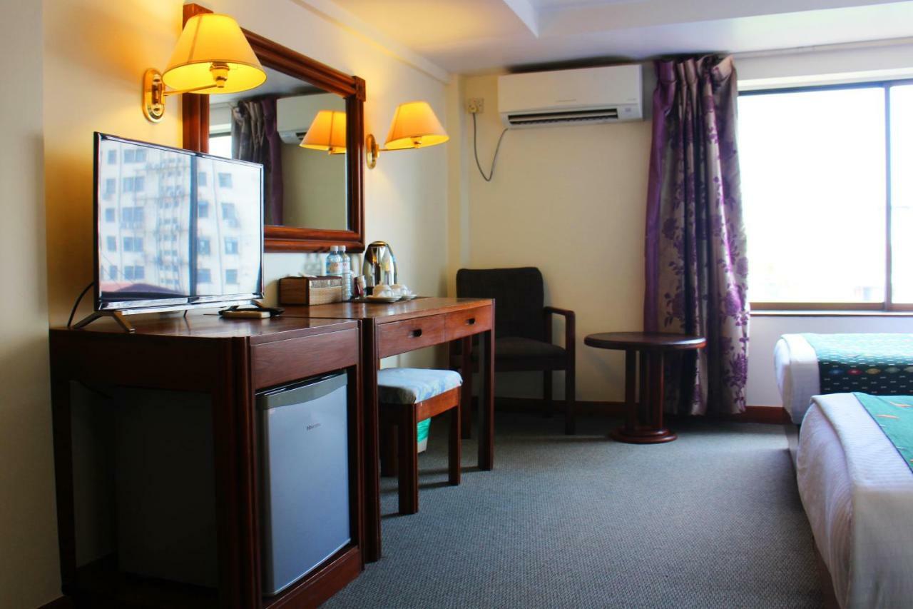 Alfa Hotel Yangon Luaran gambar